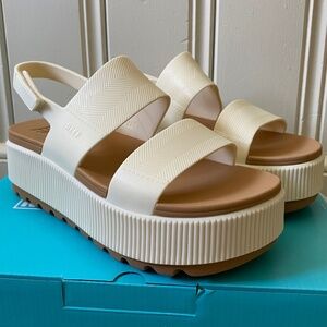 Reef Water Vista Higher Sandal - Cloud
